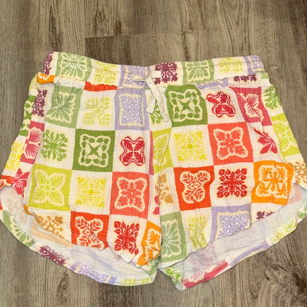Leikini Hawaiian quilt muslin shorts